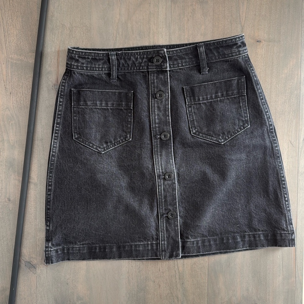 Madewell button front denim skirt